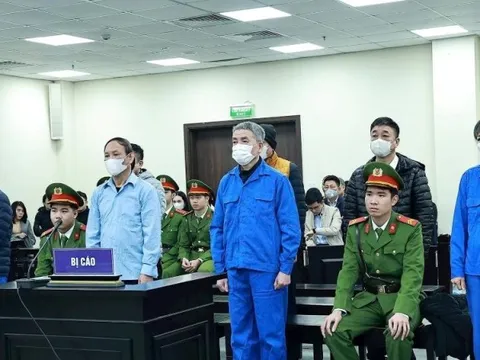 Cựu Chủ tịch Nhà xuất bản Giáo dục Việt Nam lĩnh án 12 năm tù