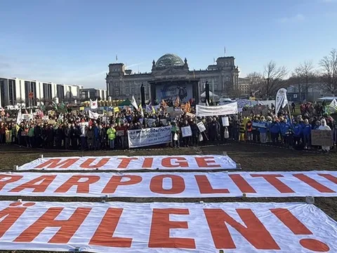 Trước thềm tổng tuyển cử, nông dân Đức biểu tình