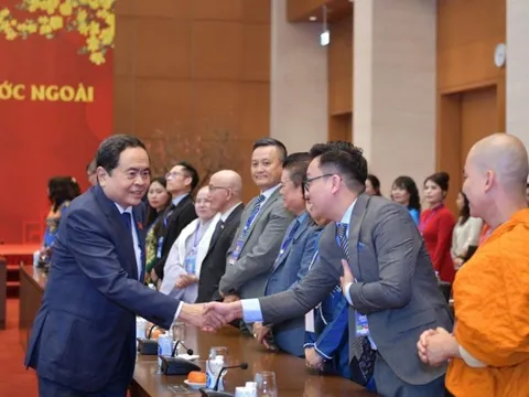 Chủ tịch Quốc hội mong kiều bào tiếp tục tham gia đóng góp cho đất nước.