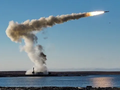 Kinh ngạc với sức mạnh của “sát thủ diệt hạm” P-800 Oniks