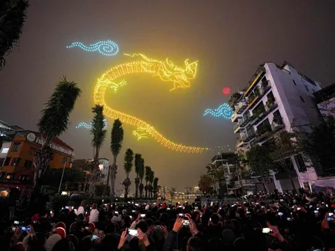 Hà Nội chuẩn bị trình diễn drone hỏa thuật lớn nhất thế giới trong đêm giao thừa