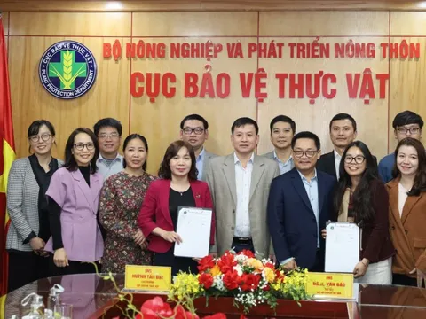 Hợp tác triển khai chương trình 'Khung quản lý thuốc bảo vệ thực vật bền vững'