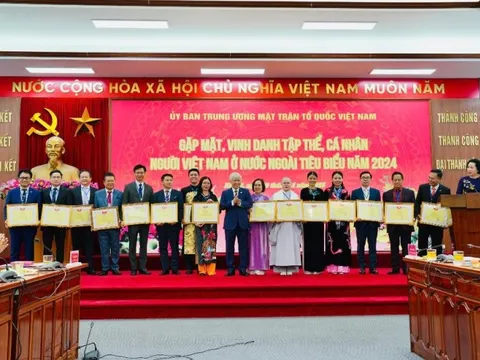 8 tập thể và 18 cá nhân kiều bào nhận Bằng khen của Ủy ban Trung ương MTTQ Việt Nam