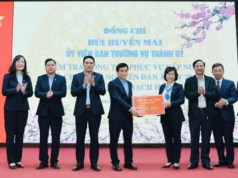 Quận Thanh Xuân: Thăm, chúc Tết cán bộ, nhân viên ngành điện