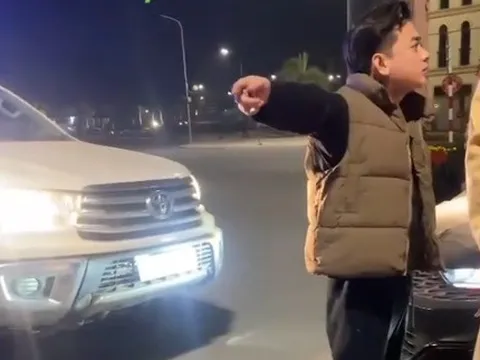 Tạm giữ nam Tiktoker say rượu đi ngược chiều, livestream khi bị CSGT kiểm tra