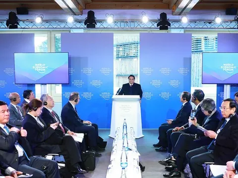 Thủ tướng đối thoại chiến lược với hơn 60 lãnh đạo tập đoàn toàn cầu