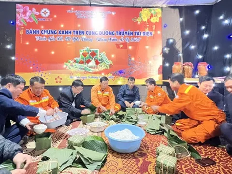 Tết sớm của những người thợ truyền tải điện