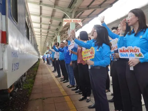 Những chuyến tàu nghĩa tình đưa người lao động về quê ăn Tết