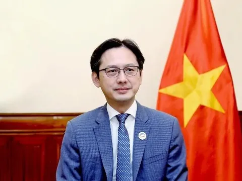 Vững bước tiến vào chặng đường mới