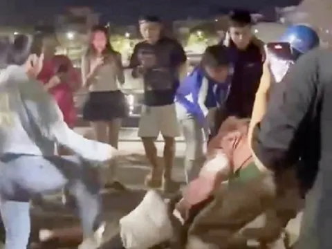 Phụ nữ đánh son, đừng... đánh ghen