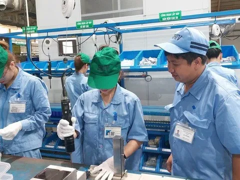 Điều kiện để được tạm ứng lương trước Tết, người lao động cần biết