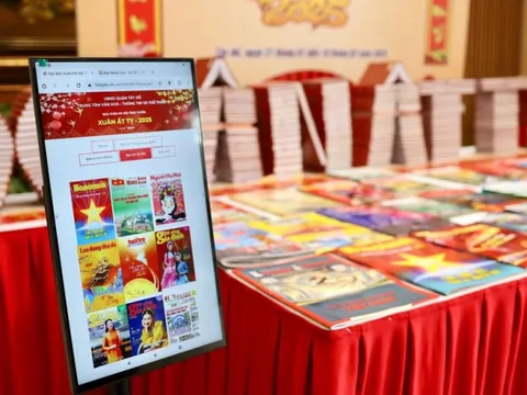 Quận Tây Hồ triển lãm Báo Xuân trực tuyến 2025: Bước đột phá trong chuyển đổi số thư viện