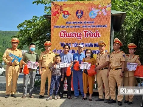 Công an Quảng Ngãi "tiếp sức" người dân về quê đón Tết