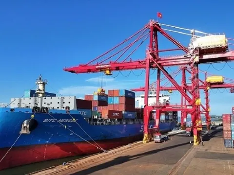 Việt Nam xuất khẩu hàng hóa sang Singapore đạt mức kỷ lục