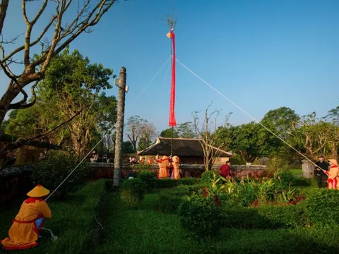 Huế rộn ràng không khí Tết cổ truyền