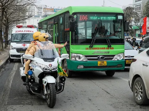CSGT tuần tra chống ùn tắc tại các cửa ngõ TP. Hà Nội
