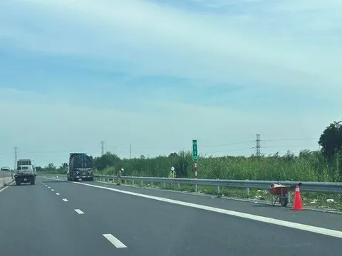 Bảo dưỡng, sửa chữa các tuyến cao tốc từ Tp.HCM về miền Tây phục vụ nhu cầu đi lại dịp Tết