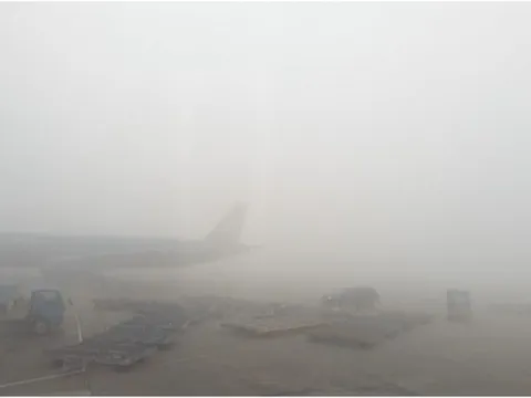 Sương mù dày đặc, nhiều chuyến bay Tết bị ảnh hưởng