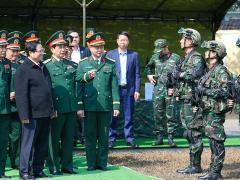 Thủ tướng thăm, chúc Tết tại một số đơn vị lực lượng vũ trang
