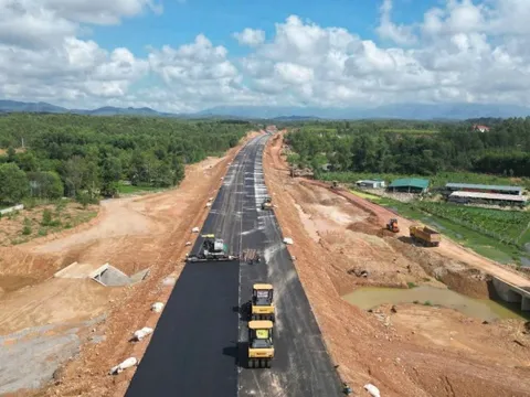 Chuyện những “anh địa chính mặc áo lính” với công tác GPMB cao tốc Bắc - Nam