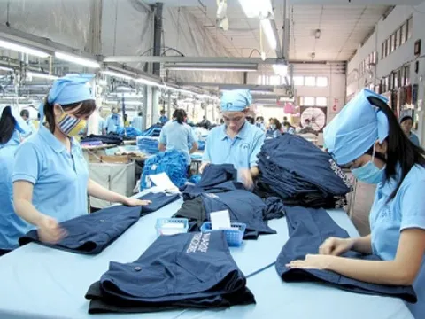 Thưởng Tết bị trừ 10% thuế thu nhập cá nhân, sau này có được hoàn?