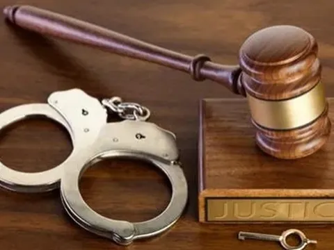 Khởi tố Phó Trưởng phòng Kinh tế ở Bình Dương