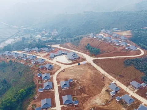 Xuân về Làng Nủ