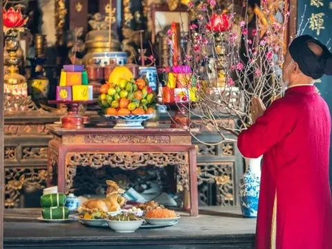 Cách bày mâm cỗ cúng Giao thừa Tết Ất Tỵ 2025