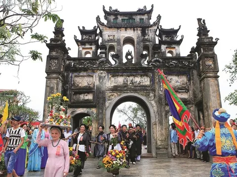 Làng rắn Lệ Mật và lễ hội mùa xuân