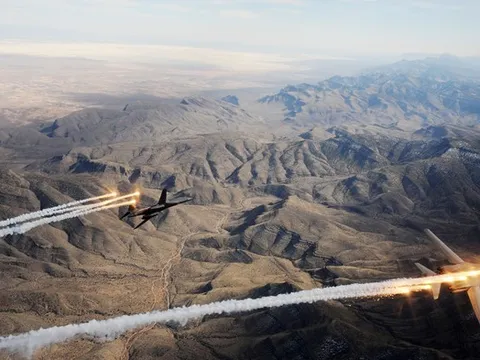 B-1B Lancer: Oanh tạc cơ sở hữu 50 kỷ lục thế giới