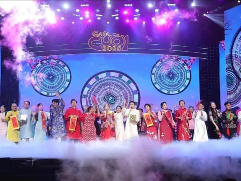 Dàn nghệ sỹ nổi tiếng quy tụ tại chương trình “Gala cười 2025“