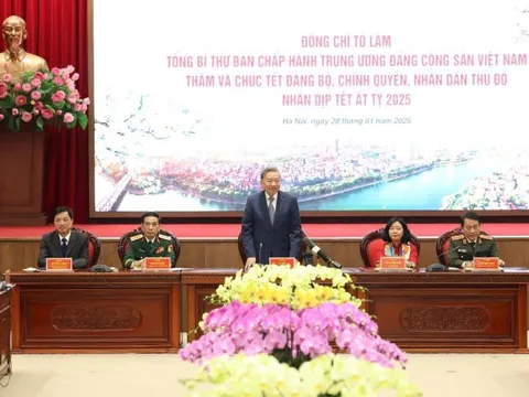 Hà Nội tiếp tục gương mẫu, đi đầu, dẫn dắt cả nước