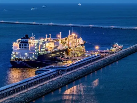 Ba Lan phản ứng “gắt” với ý tưởng châu Âu quay lại xài khí đốt Nga