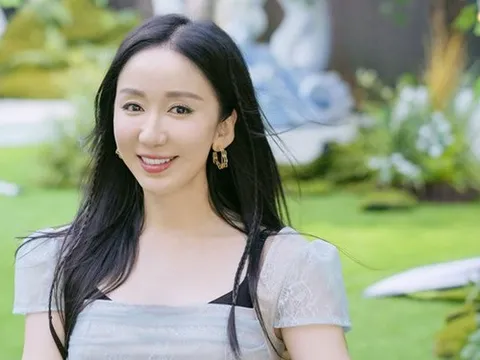 Sao nữ chỉnh sửa nhan sắc khiến gương mặt biến dạng, hết thời vẫn sống sung túc trong biệt thự 4.000m2