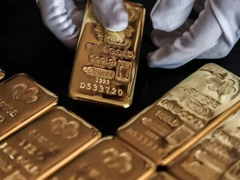 Giá vàng 31/1: Vàng thế giới tăng mạnh lên mức kỷ lục mới