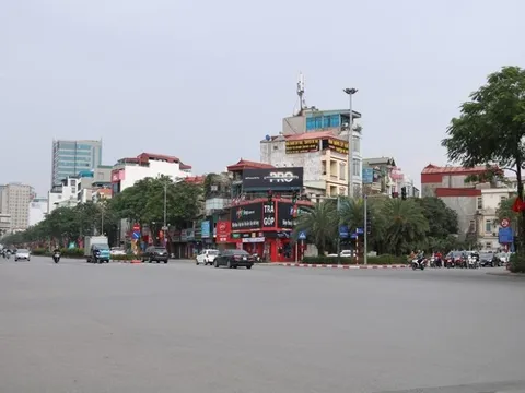 Đầu năm mới, giao thông Thủ đô vắng vẻ, yên bình