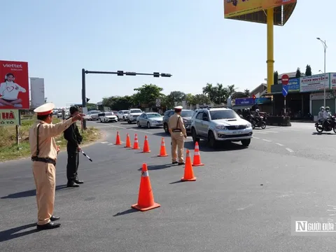 CSGT tạm đóng lối vào đường dẫn lên cao tốc Phan Thiết - Dầu Giây để tránh ùn tắc