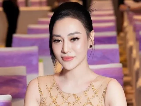 Mỹ nhân tuổi Tỵ tài sắc trở thành phu nhân hào môn, hạnh phúc viên mãn bên gia đình nhỏ