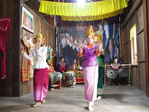 Người trọn đời giữ gìn nét văn hóa tự hào của đồng bào Khmer Nam Bộ