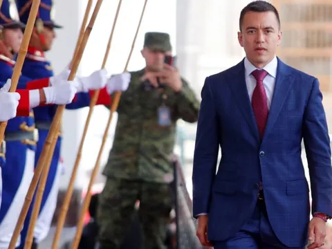 Học theo ông Trump, Tổng thống nước này sẽ giáng đòn thuế quan vào Mexico