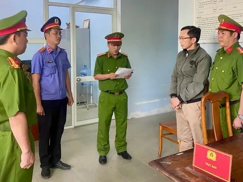 Bình Thuận: Bắt giam thầy giáo xâm hại với nữ sinh lớp 10