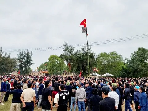 Độc đáo lễ hội cướp cù nổi tiếng 2 bờ Bắc - Nam sông Gianh