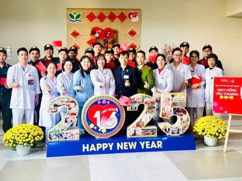 Cảnh sát cơ động đặc nhiệm Hà Nội “chi viện” máu khẩn cho Bệnh viện Nhi Trung ương