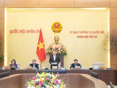 Khai mạc phiên họp thứ 42 của Ủy ban Thường vụ Quốc hội