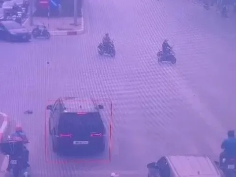 Tài xế vượt đèn đỏ cứu người bị tai nạn được gỡ bỏ phạt nguội