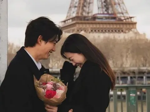 Nam ca sĩ điển trai phủ nhận cầu hôn bạn gái quen 8 năm
