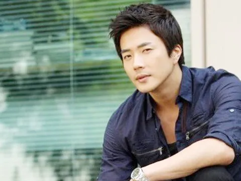 Tài tử Kwon Sang Woo sốc khi nhận kết quả chụp phổi?
