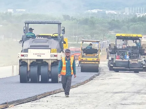 Tăng tốc thi công tuyến cao tốc Hòa Liên – Túy Loan