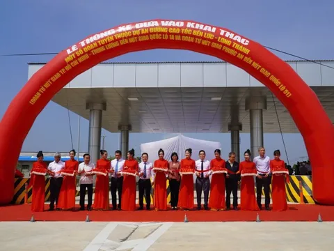 Thông xe, đưa vào khai thác gần 10km đường cao tốc Bến Lức - Long Thành
