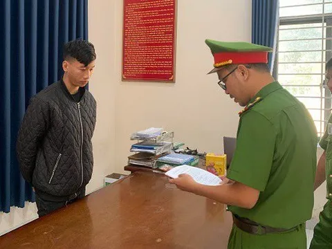 Bắt tạm giam đối tượng đánh người để "bênh" nữ tiếp viên karaoke